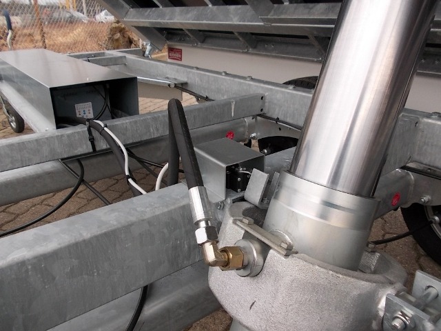 Henra KP3Z.35.1 mit Rampenschächten und Leitergestell, E- & Handpumpe, Art-Nr.: KP354020