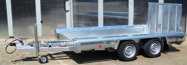 Hulco Terrax-2 3000.294x150 Sehr stabiler Multianhänger mit extrem niedriger Ladeflächenhöhe
