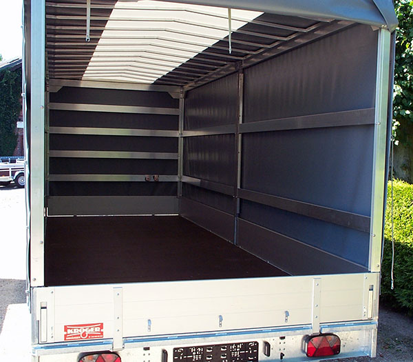 Hulco Medax 3050 mit Hochplane 210 cm lichte Innenhöhe