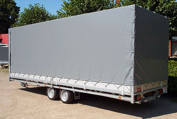Hulco Medax 3060 mit Hochplane 210cm lichte Innenhöhe + Rampen