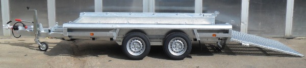 Hulco Terrax-2 3500.294x150 Sehr stabiler Baumaschinenanhänger mit sehr hoher Nutzlast