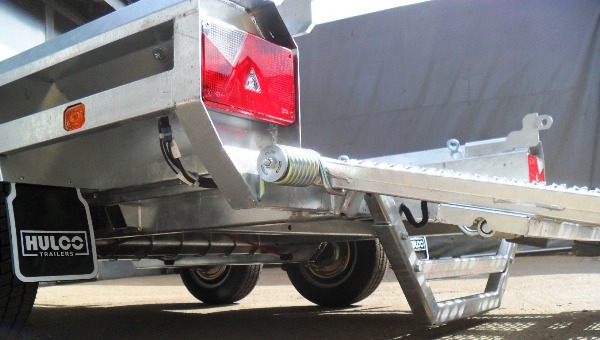 Hulco Terrax-2 3500.294x150 Sehr stabiler Baumaschinenanhänger mit sehr hoher Nutzlast