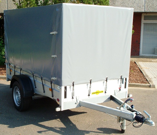 Humbaur HA 132513 mit Bugklappe und Hochplane 140cm Ladehöhe