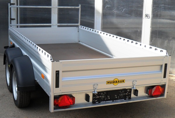 Humbaur HA 253015 mit Lochreling und Leitergestell, 2000kg zGG, 303x150cm, Einmaliger Abverkaufspreis