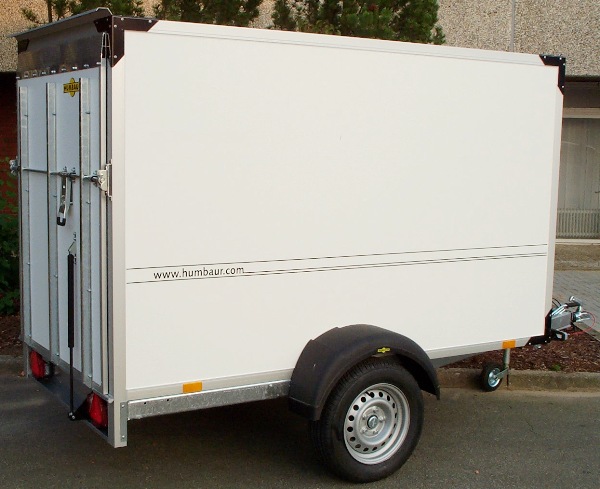 Humbaur HK 132513-15P mit Auffahrrampe