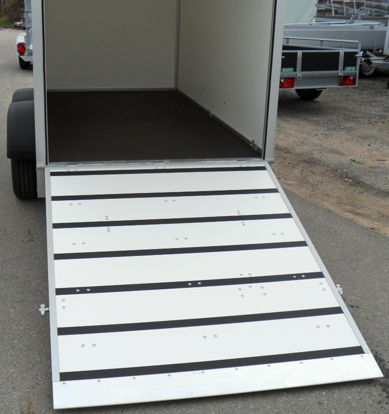 Humbaur Hk 203015 18p Mit Auffahrrampe Pkw Anhanger Von Kroger Fahrzeugbau Anhanger Gunstig Kaufen