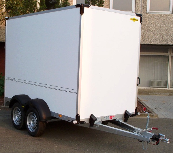 Humbaur HK 253015-20P mit Auffahrrampe