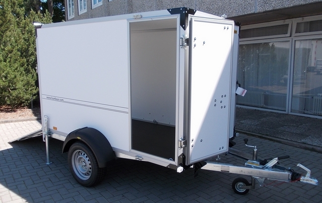 Humbaur HK 132513-15P mit Auffahrrampe und Seitentür, incl. 2 Heckstützen