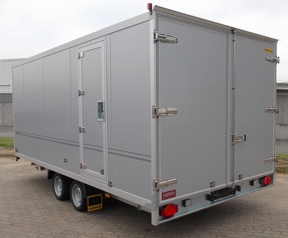 Humbaur HKN 305024-20S in weß mit Seitentür