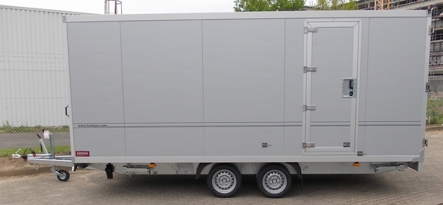 Humbaur HKN 305024-20S in weß mit Seitentür