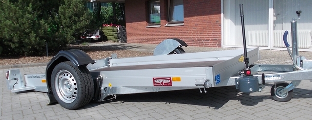 Humbaur HKT 152817 S gebremster Absenkanhänger mit Tempo 100