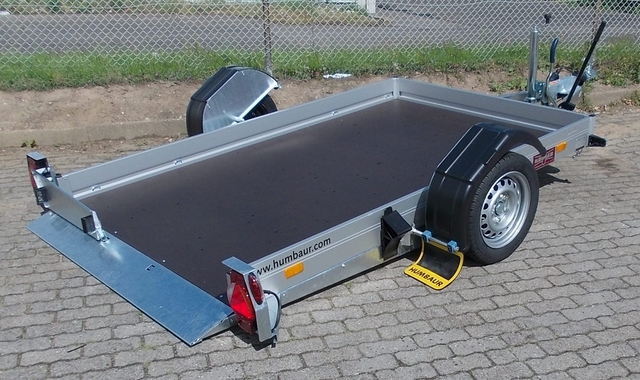 Humbaur HKT 182515 S gebremster Absenkanhänger mit Tempo 100