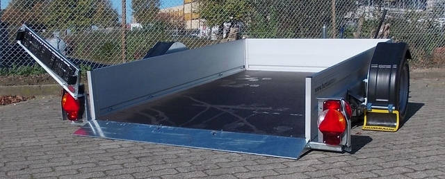 Humbaur HKT 182515 S gebremster Absenkanhänger mit 35cm Bordwänden und Tempo 100