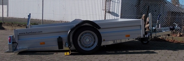 Humbaur HKT 182515 S gebremster Absenkanhänger mit 35cm Bordwänden und Tempo 100