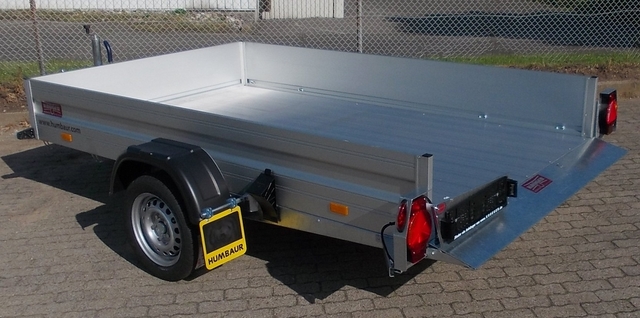 Humbaur HKT 182817 S gebremster Absenkanhänger mit Tempo 100, 35cm Bordwänden und Aluboden