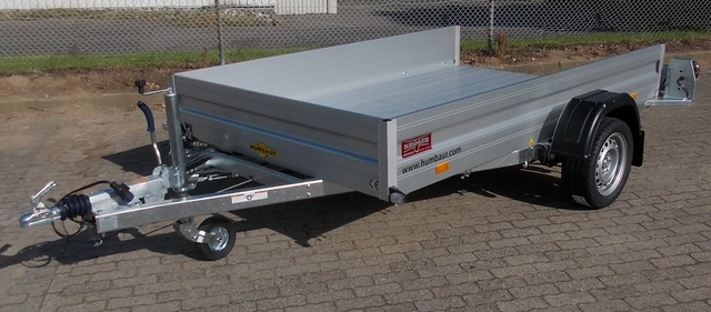 Humbaur HKT 182817 S gebremster Absenkanhänger mit Tempo 100, 35cm Bordwänden und Aluboden