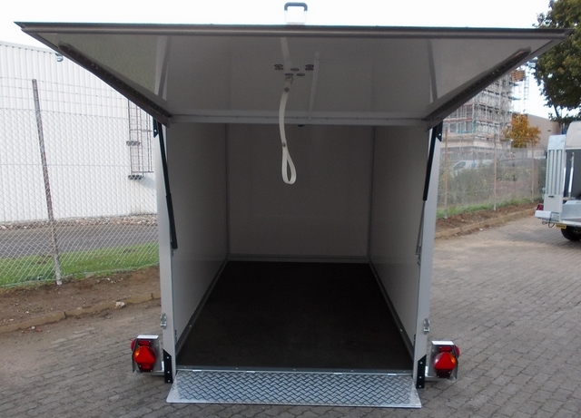 Humbaur HKT 183117-18P Absenkanhänger mit Kofferaufbau und Tempo 100