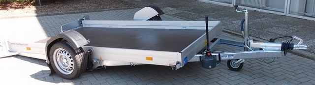 Humbaur HKT 183117 S gebremster Absenkanhänger mit Tempo 100