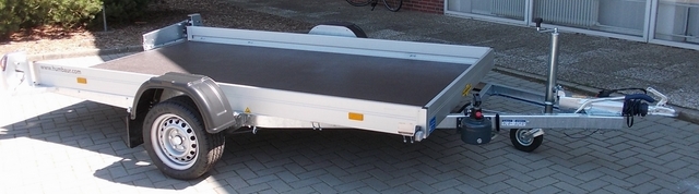 Humbaur HKT 183117 S gebremster Absenkanhänger mit Tempo 100