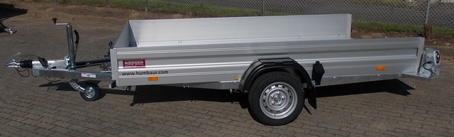 Humbaur HKT 183117 S gebremster Absenkanhänger mit Tempo 100, 35cm Bordwänden und Aluboden