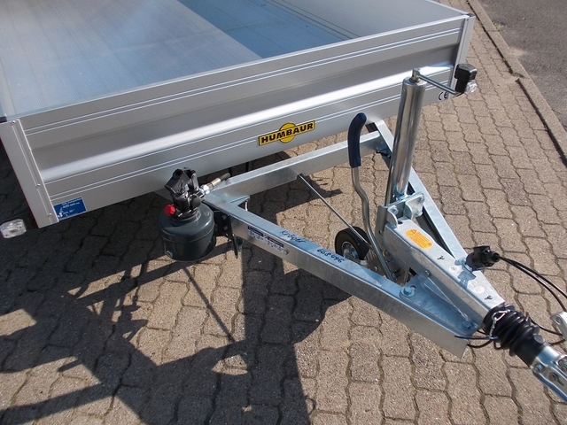 Humbaur HKT 183117 S gebremster Absenkanhänger mit Tempo 100, 35cm Bordwänden und Aluboden