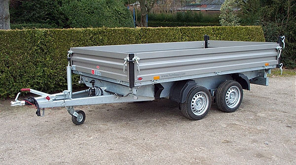 Humbaur Dreiseitenkipper HTK 3000.31, 3000kg GG mit Stahlbordwänden, Elektro+Handpumpe