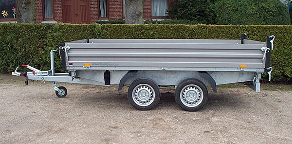 Humbaur Dreiseitenkipper HTK 3000.31, 3000kg GG mit Stahlbordwänden, Elektro+Handpumpe