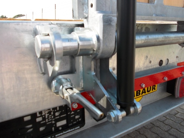 Humbaur HBT 106224 BS 11,9t GG, Rahmen feuerverzinkt , mit stehenden Rampen