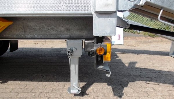 Humbaur HBT 106224 BS 11,9t GG, Rahmen feuerverzinkt , mit stehenden Rampen