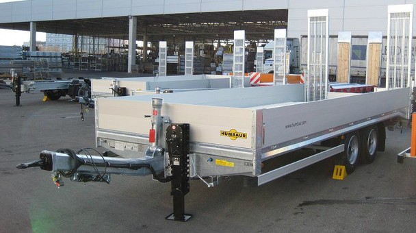 Humbaur HBT 106224 BS 10,5t GG, abgeschrägt, stehende Rampen
