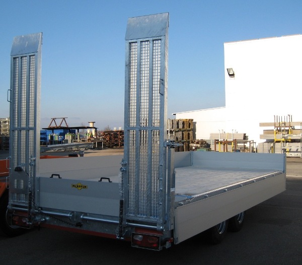 Humbaur HBT 106224 BS 10,5t GG, abgeschrägt, stehende Rampen