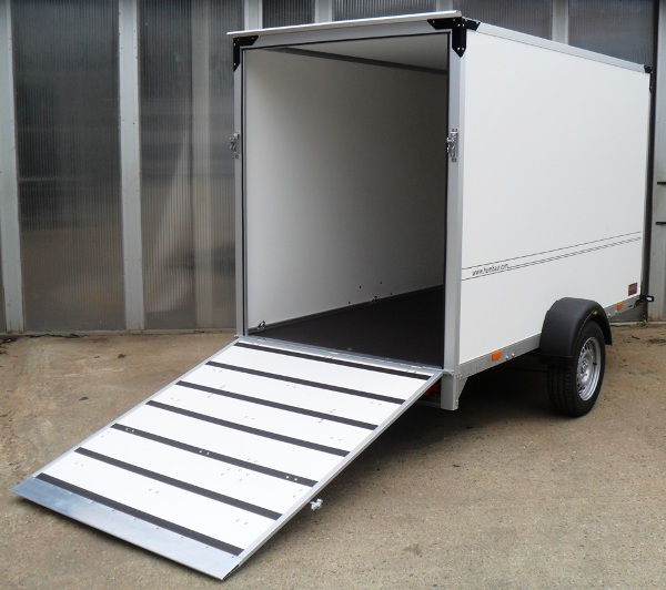 Humbaur HK 133015-18P mit Auffahrrampe