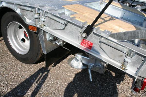 Humbaur HTD 308525G 3A gekröpft luftgefedert