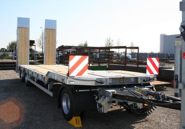 Humbaur HTD 308525G 3A gekröpft luftgefedert
