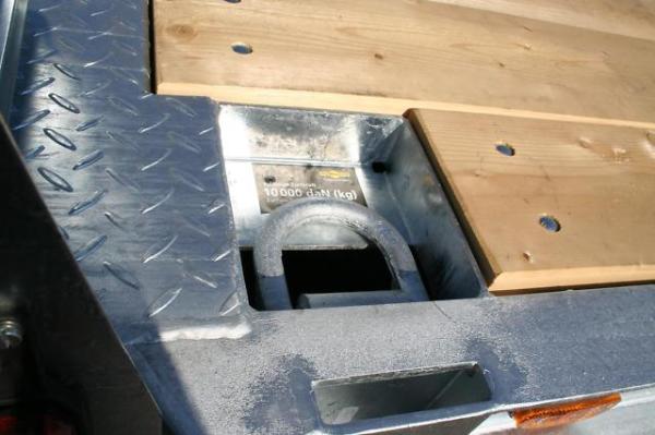Humbaur HTD 308525G 3A gekröpft luftgefedert
