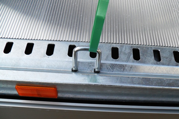 Humbaur Universal 3000 mit Aluboden