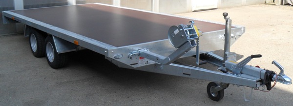 Humbaur Universal 3000 mit Holzboden