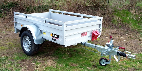 Koch 125.200.13 - Aluanhänger mit Reling, Tempo 100 und 4 Zurrösen, 1300kg, 200x125cm