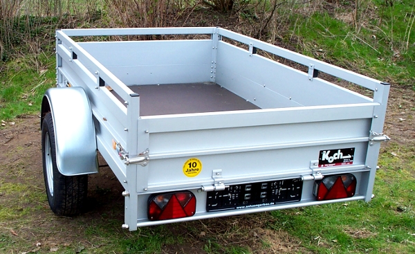 Koch 125.200.13 - Aluanhänger mit Reling, Tempo 100 und 4 Zurrösen, 1300kg, 200x125cm