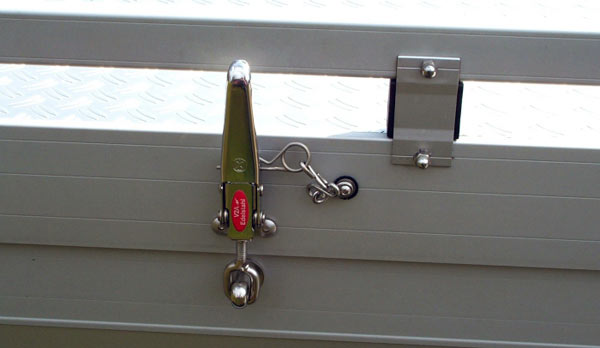 Koch U4 mit Bordwanderhöhung und Deckel als Seitenöffner