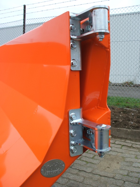 Muldy 3500 Cargo in Orange, extrem robuster Muldenkipper mit 3,5 t zGG  für den harten Dauereinsatz