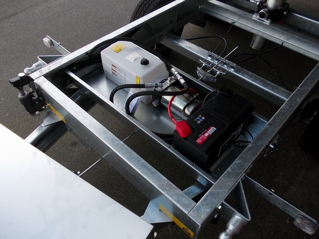 N Saris PK30 mit E- + Handpumpe
