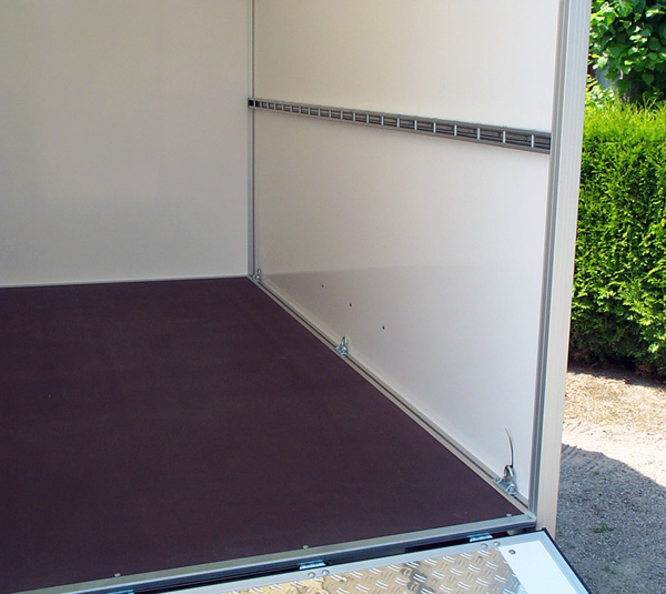 Unsinn LK 2030-13-1570 Koffer, vorne abgeschr�gt, mit Rampe