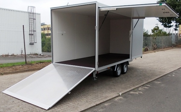 Unsinn PK 2648-14-2040 in Innenhöhe 2,10m mit Rampe, Verkaufsklappe soweit wie möglich hinten auf der rechten Seite, Innenleuchte und 2 Schwerlast-Heckstützen