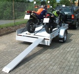 Alutrail 12 Z 26.16 mit 2 verstellbaren Vorderradwippen, Tempo 100 und  Alurampe 220x30cm