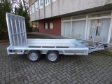 Henra MT303015 Sehr stabiler Baumaschinentransporter mit Aluboden, 3000KG zGG, 300x150x27cm, durchgehende Gitterrampe 165cm hoch