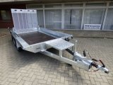 Martz Bau 3 300 2700KG, 300x152cm Baumaschinentransporter mit niedriger Ladeflchenhhe und durchgehender Rampe