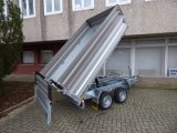 Humbaur HTK 2700.27 Dreiseitenkipper mit Alubordwnden, Stahl-Aufsatzbordwnde und Handpumpe