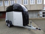 Careliner ALU Dach und Bug in night mit Panoramadach, Sattelkammer Premium mit ausziehbaren Haltern, Panoramadach und Bruststangenzusatzpolster