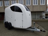 (Bild von Careliner L white/white, Panoramadach, Bi-LED Beleuchtung, Bruststangenzusatzpolster, 3.Bremsleuchte und Alufelgen (ultimate black))